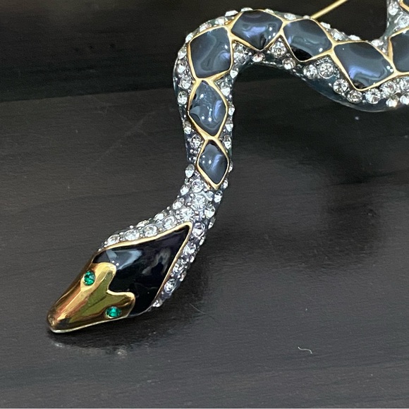Vintage Signed Gold-tone Luxurious 5.5” Snake Enamel Rhinestone Crystal Brooch - Picture 6 of 13